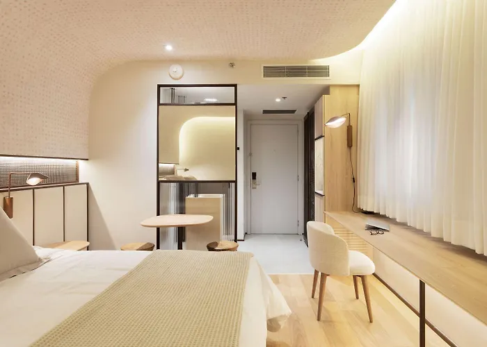 Qoya , Curio Collection By HiltonHotel em Curitiba