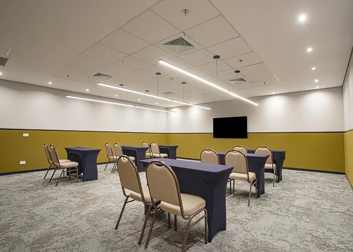 Qoya , Curio Collection By HiltonHotel em Curitiba